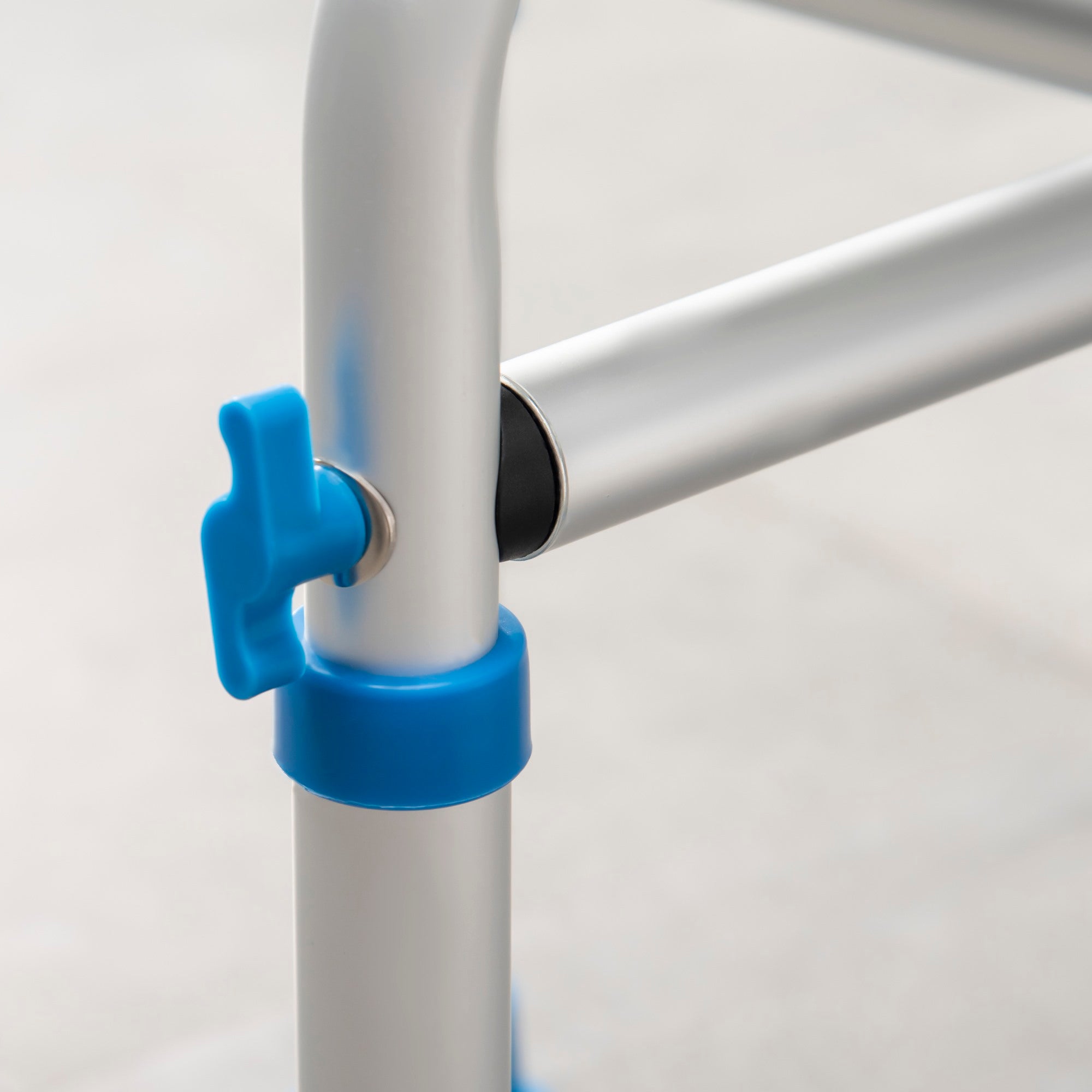 Easycomfort Sgabello per Doccia in Alluminio with Altezza Regolabile e Piedini Antiscivolo a Ventosa, Blu