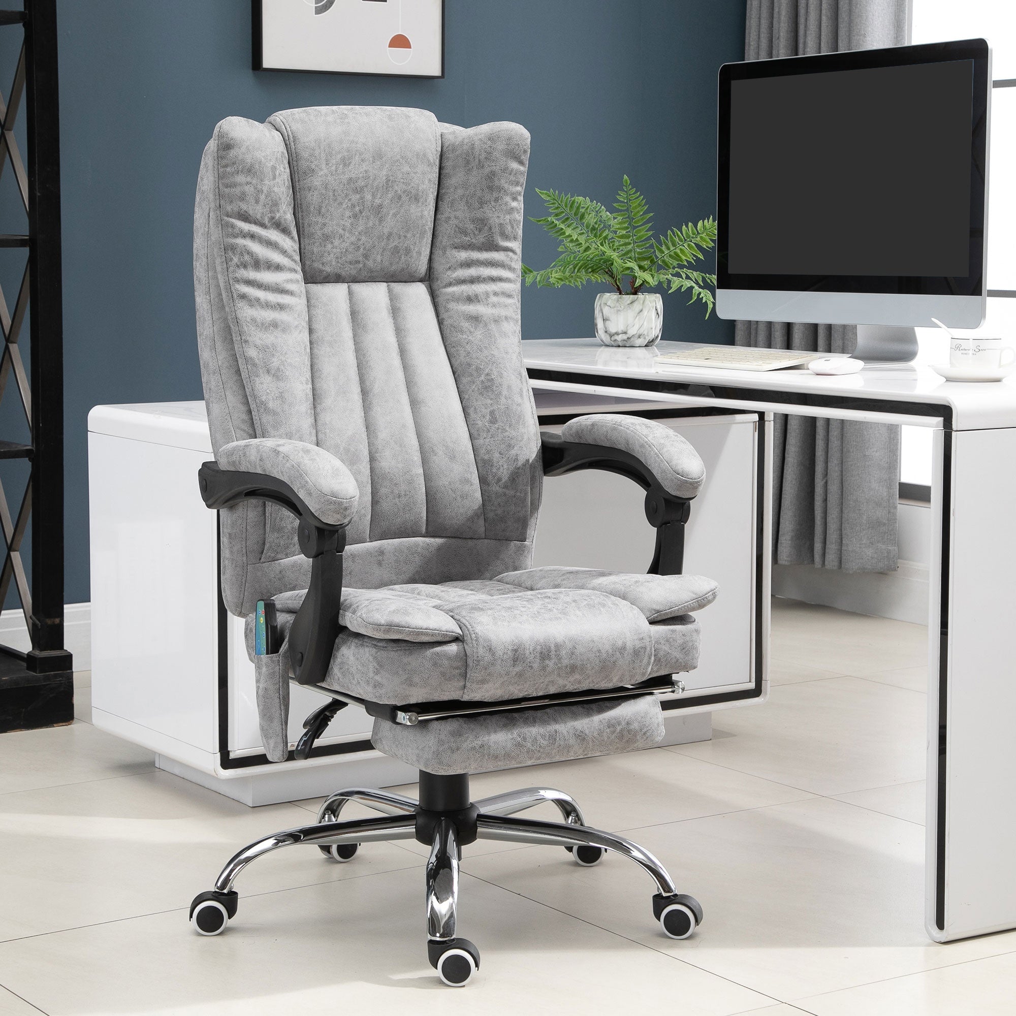 Easycomfort Poltrona da Ufficio Massaggiante Riscaldante, Altezza e Reclinazione Regolabili, Poggiapiedi Retrattile, 62x67x113-120cm, Grigio