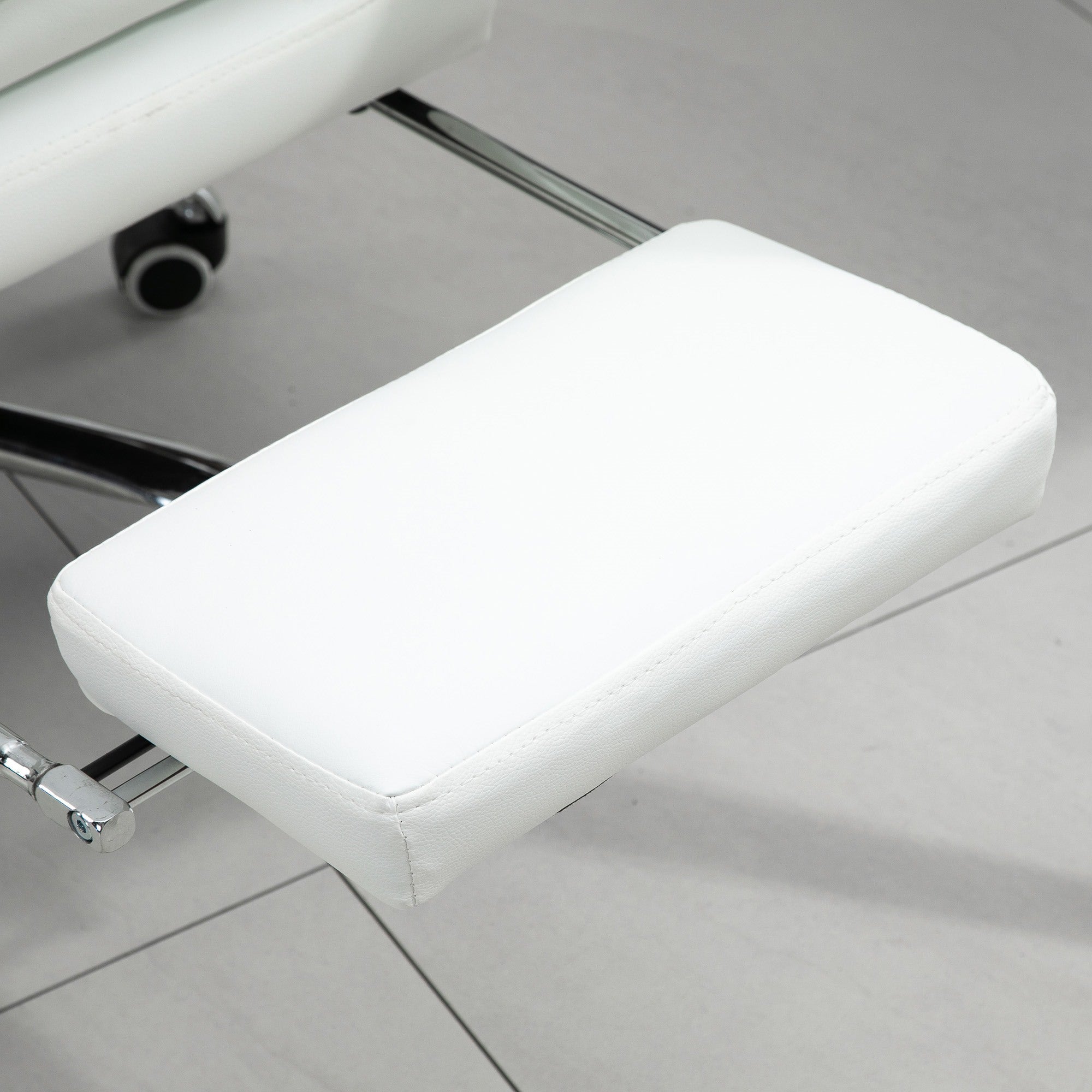 Easycomfort Poltrona da Ufficio in Finta Pelle Bianca, Altezza Regolabile with Schienale Reclinabile 155° e Poggiapiedi