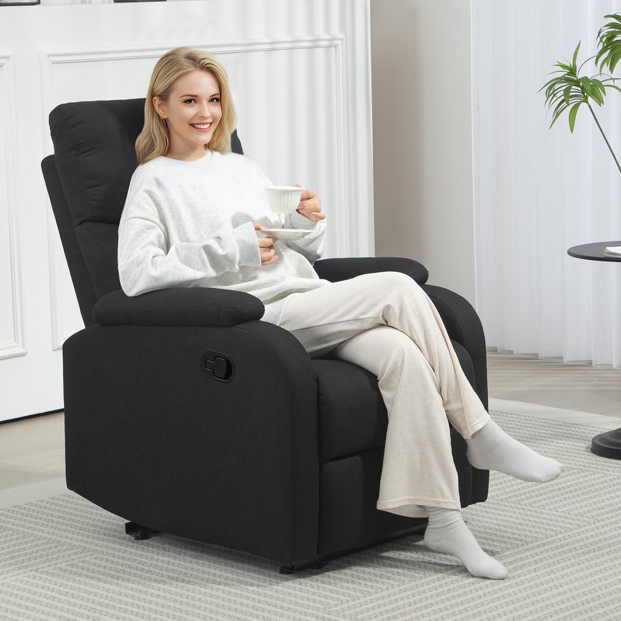 EasyComfort Reclinabele fauteuil handmatig 60° extra gevoerd, stof, zwart