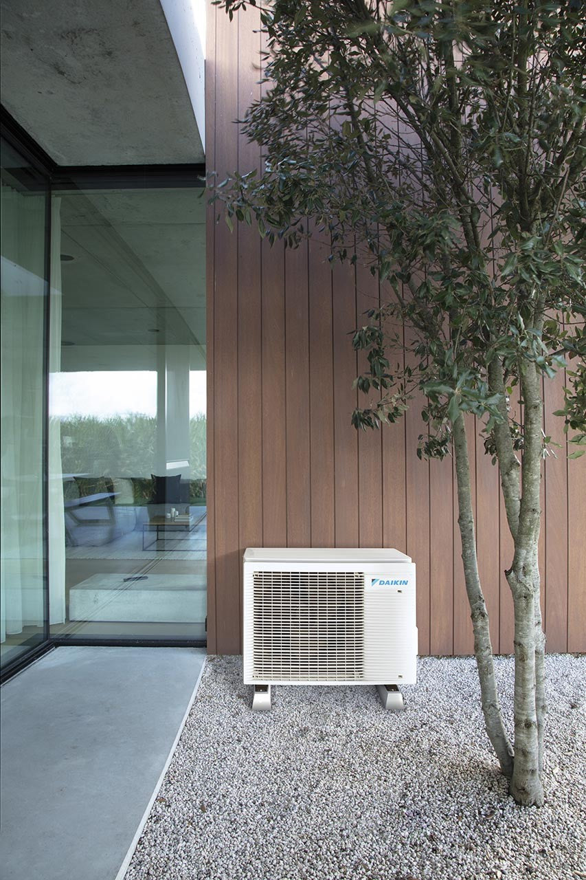 Unità Esterna mono-split Daikin Bluevolution Inverter series EMURA III 12000 Btu RXJ35A R-32 Classe A+++