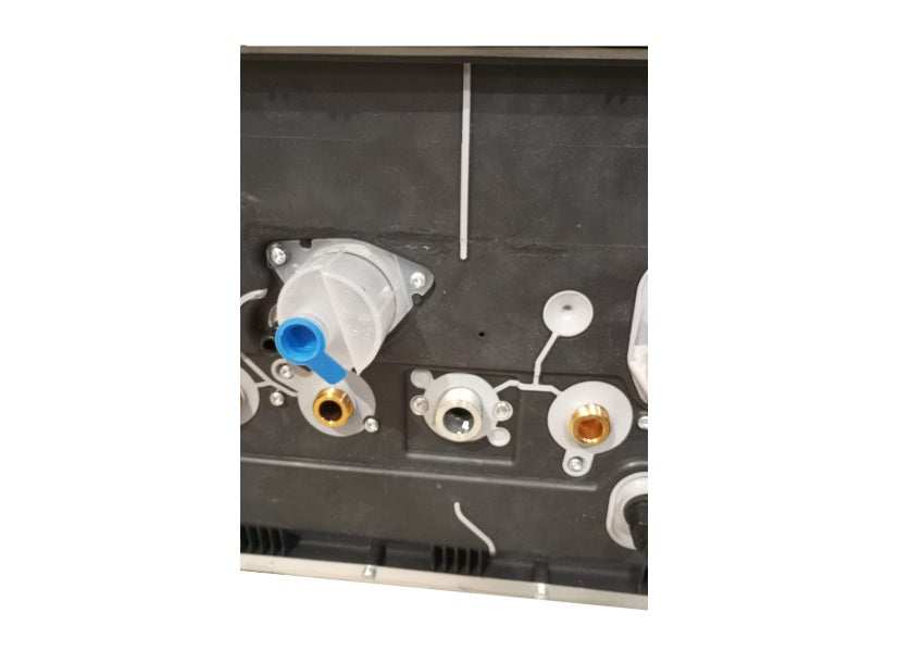 AREA OCCASIONI 2815 Caldaia a Condensazione Ariston Genus One 35 kW Metano con Kit Scarico Fumi