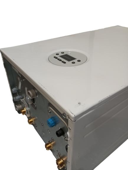 AREA OCCASIONI 5122 Caldaia a Condensazione Junkers Bosch CONDENS 1200 W GC1200W 24/24 C 23 Metano con Kit Scarico Fumi