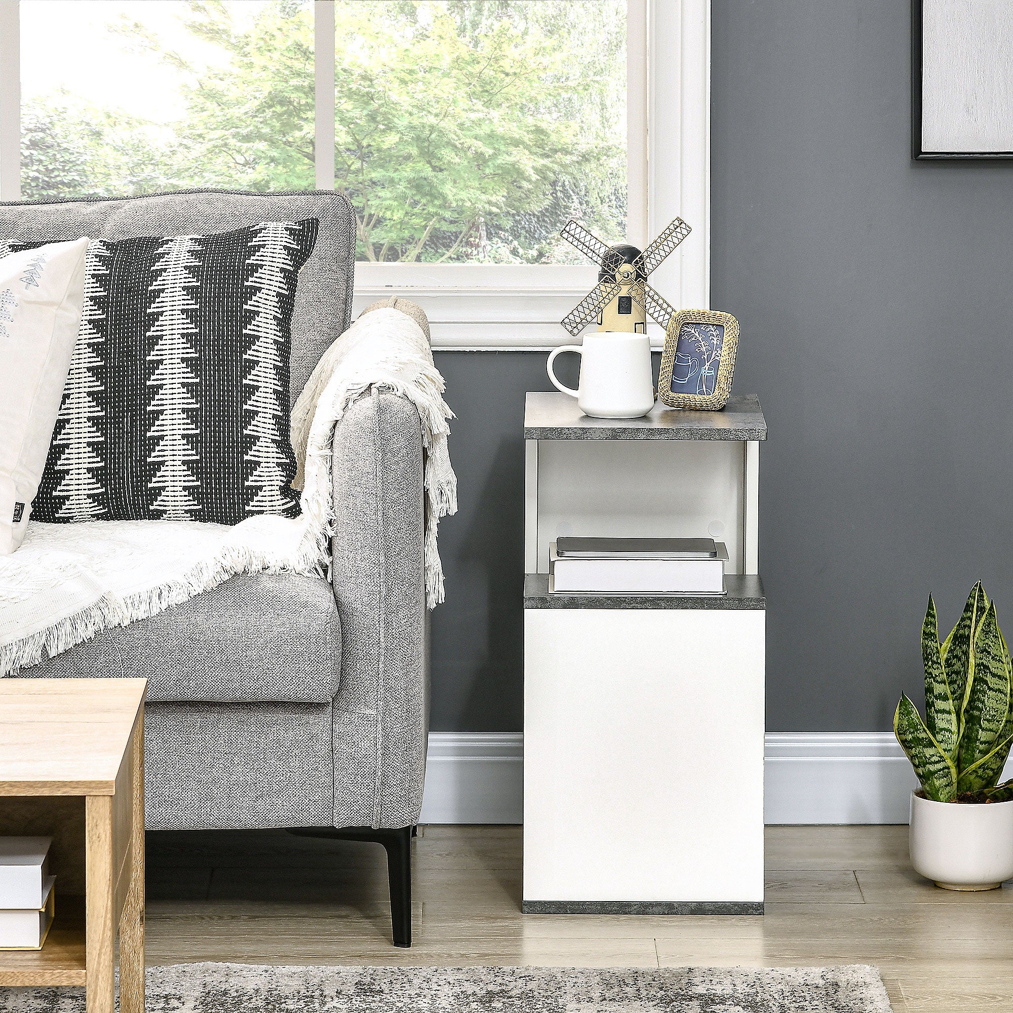 Easycomfort Comodino with Ripiano Aperto in Truciolato dal Design Irregolare, 35x29.5x60 cm, Grigio e white
